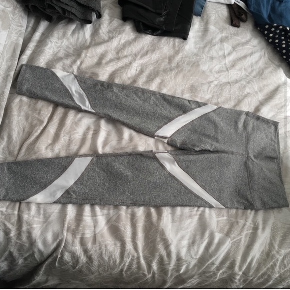 Aerie move high waisted 7/8 length leggings - Picture 4 of 7